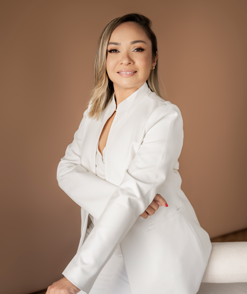 Dra Nara Miranda reumatologista particular em Fortaleza